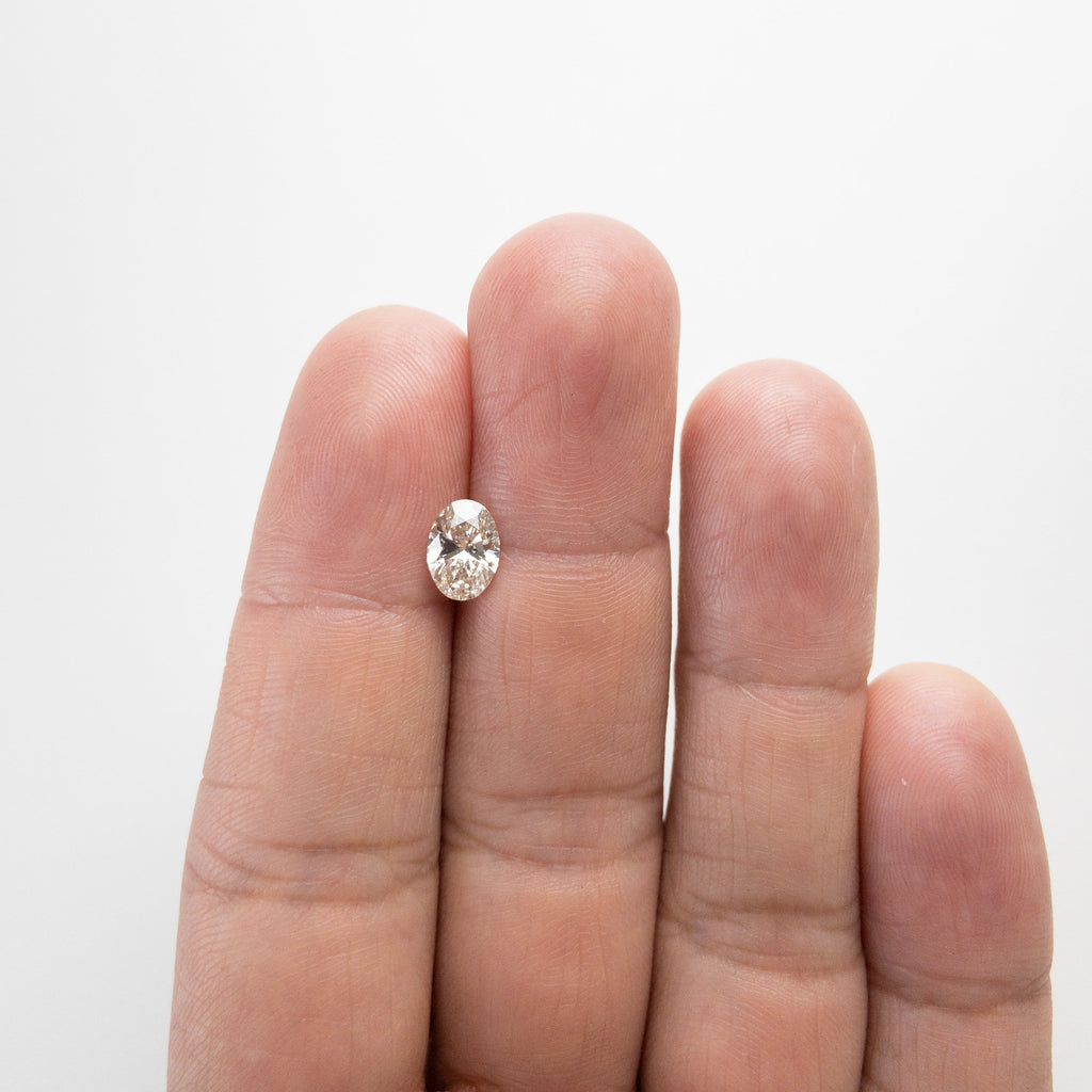 1.05ct 8.03x5.74x3.55mm Oval Brilliant 18244-02 - Misfit Diamonds