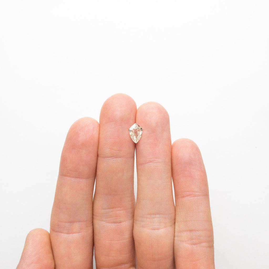 1.01ct 8.96x6.11x2.93mm SI1 L Kite Step Cut 19044-02 - Misfit Diamonds